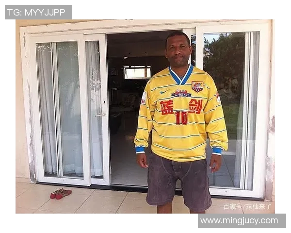 中国足球十大功勋球星盘点 揭示他们的辉煌成就与传奇故事