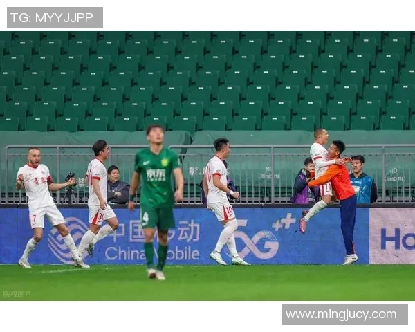 总是被球迷批评的足球明星究竟是因何原因频频成为争议焦点